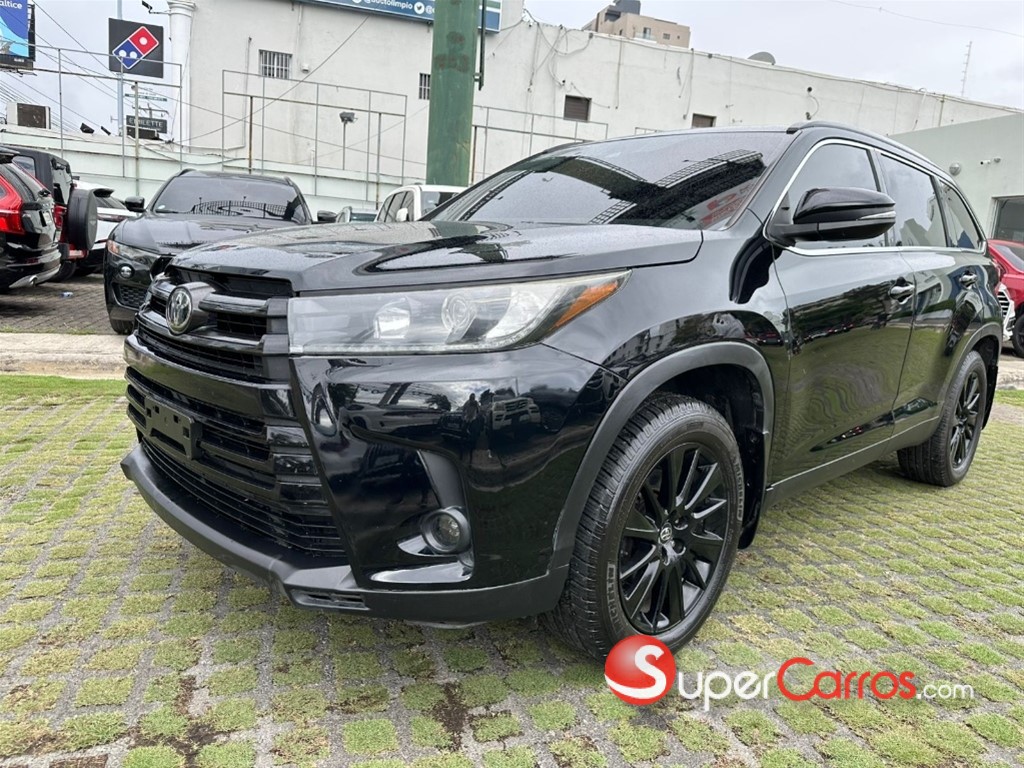 2019 Toyota Highlander SE