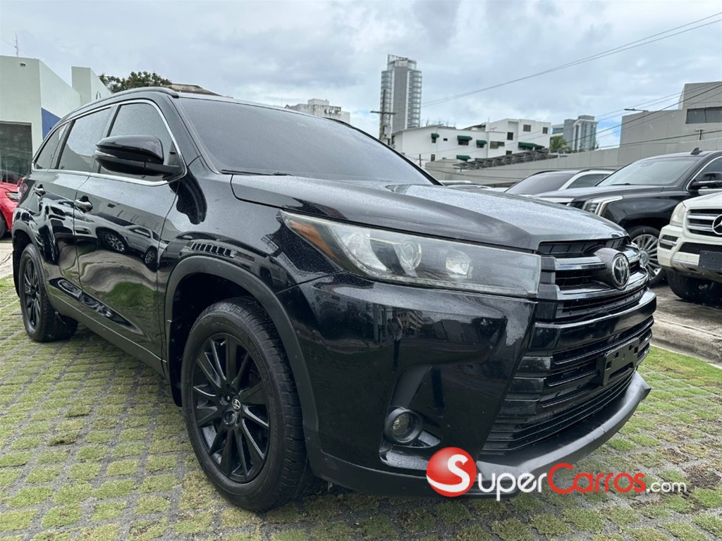 2019 Toyota Highlander SE — foto 4 / 12