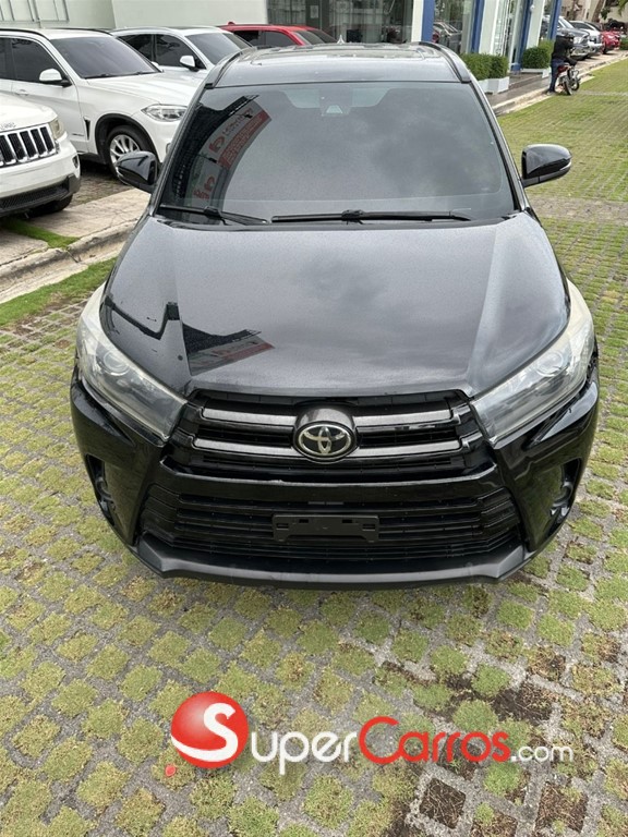 2019 Toyota Highlander SE — foto 7 / 12