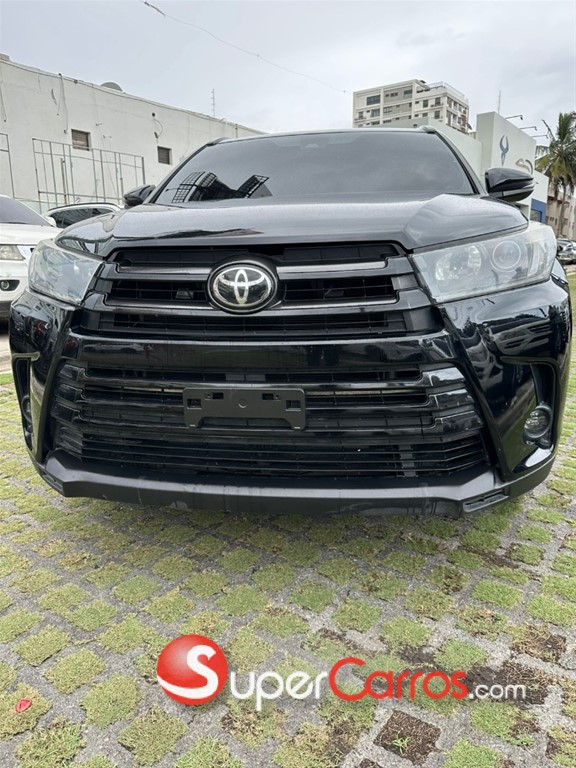 2019 Toyota Highlander SE — foto 11 / 12