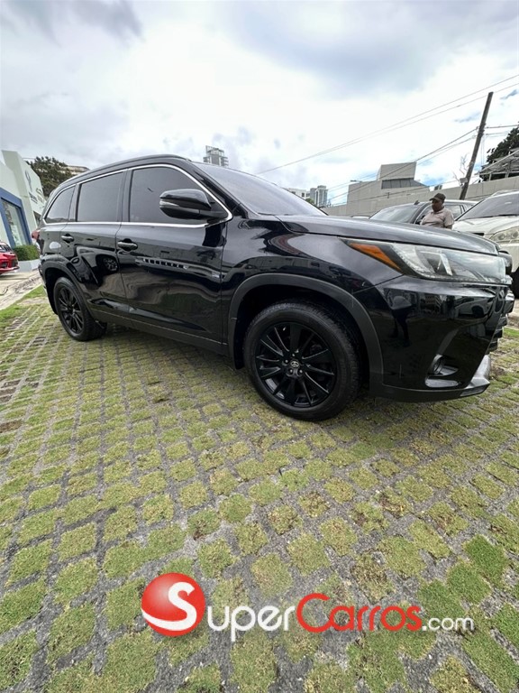 2019 Toyota Highlander SE — foto 12 / 12