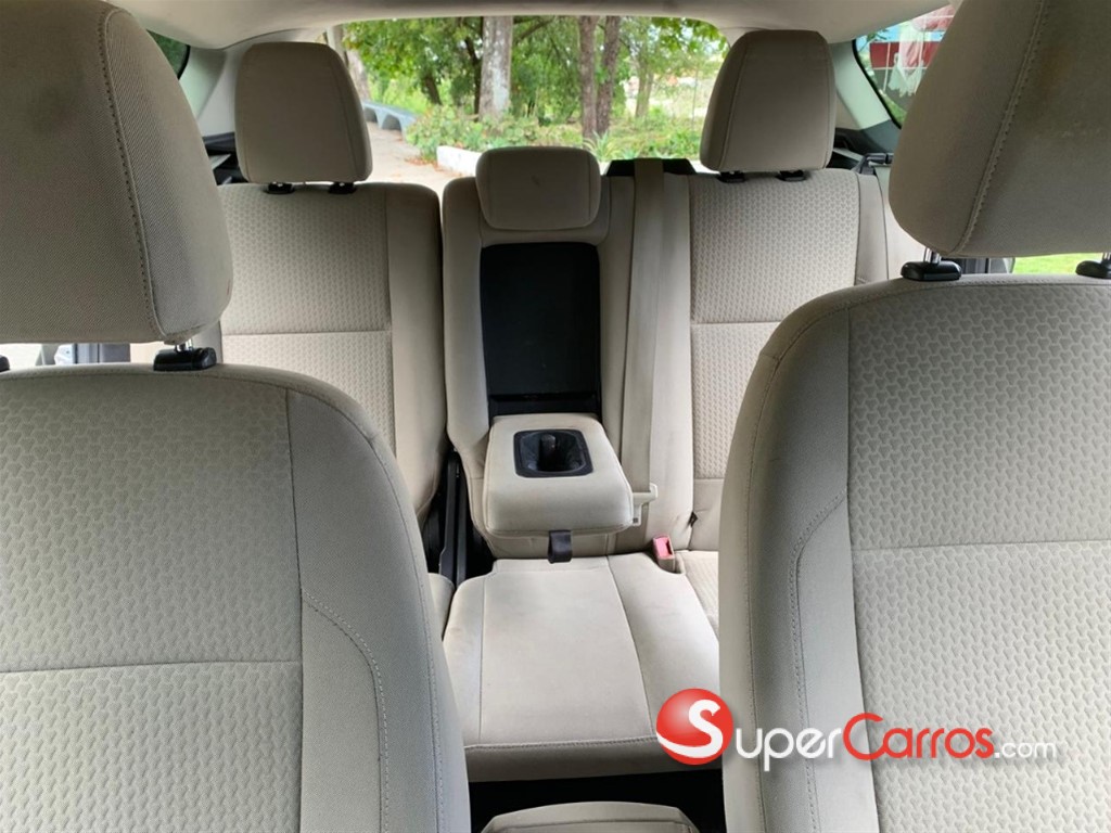 2017 Ford Escape SE — foto 9 / 12