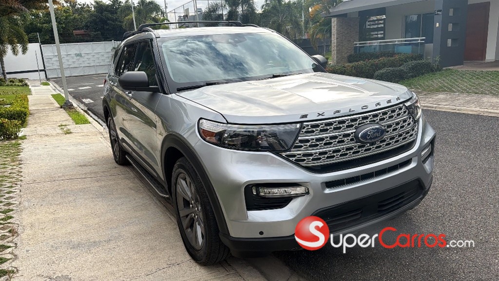 2021 Ford Explorer — foto 2 / 9