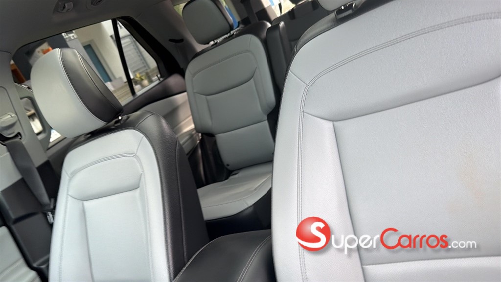 2021 Ford Explorer — foto 4 / 9