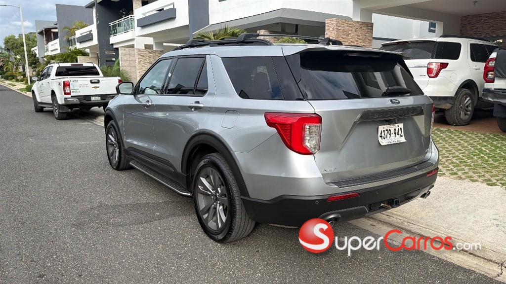 2021 Ford Explorer — foto 8 / 9