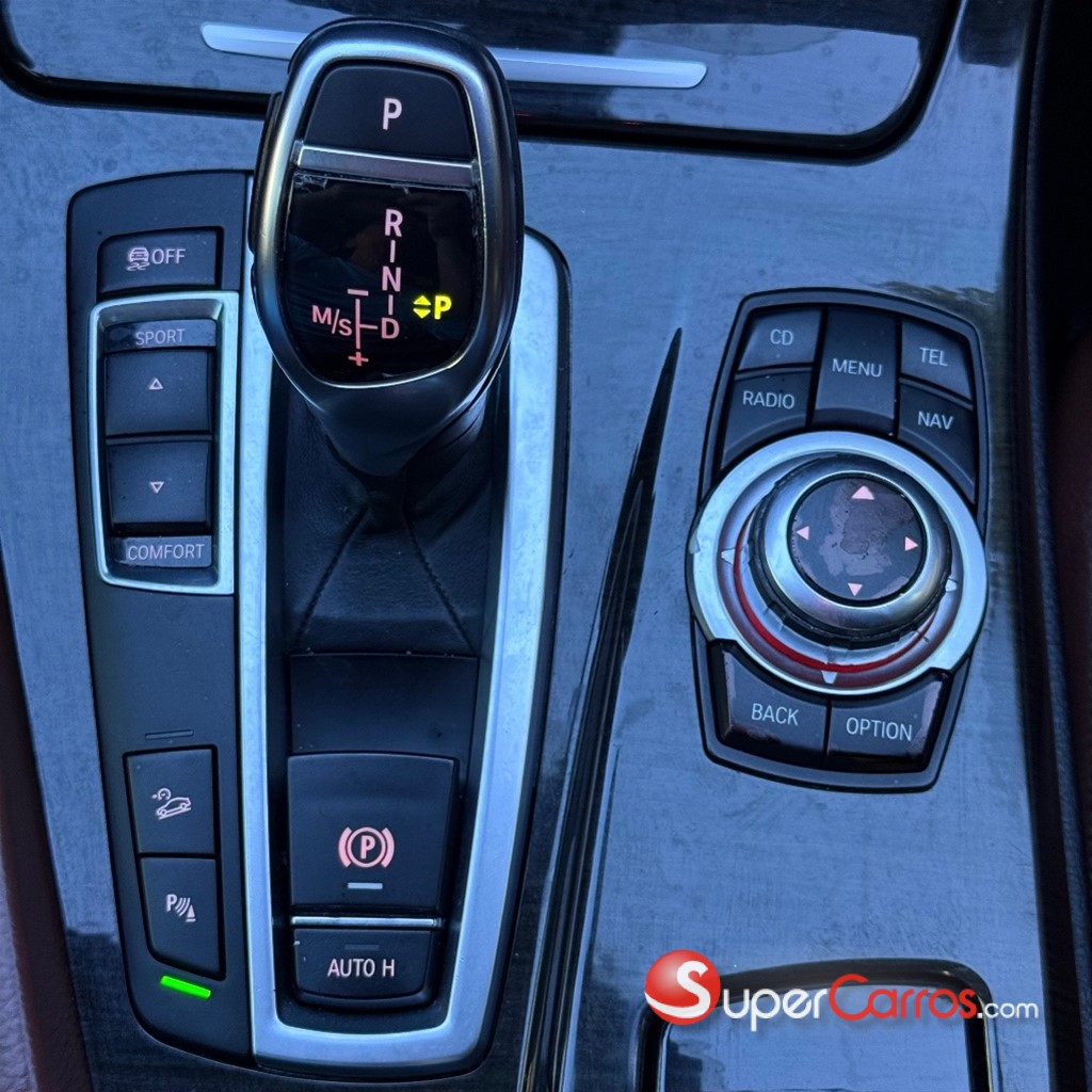 2012 BMW Serie 5 535 M-Package — foto 10 / 12