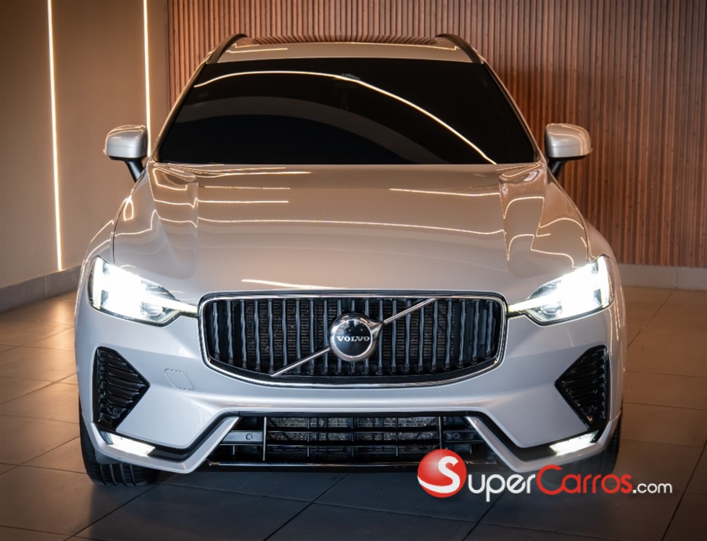 2023 Volvo XC60 Plus B5 — foto 3 / 11