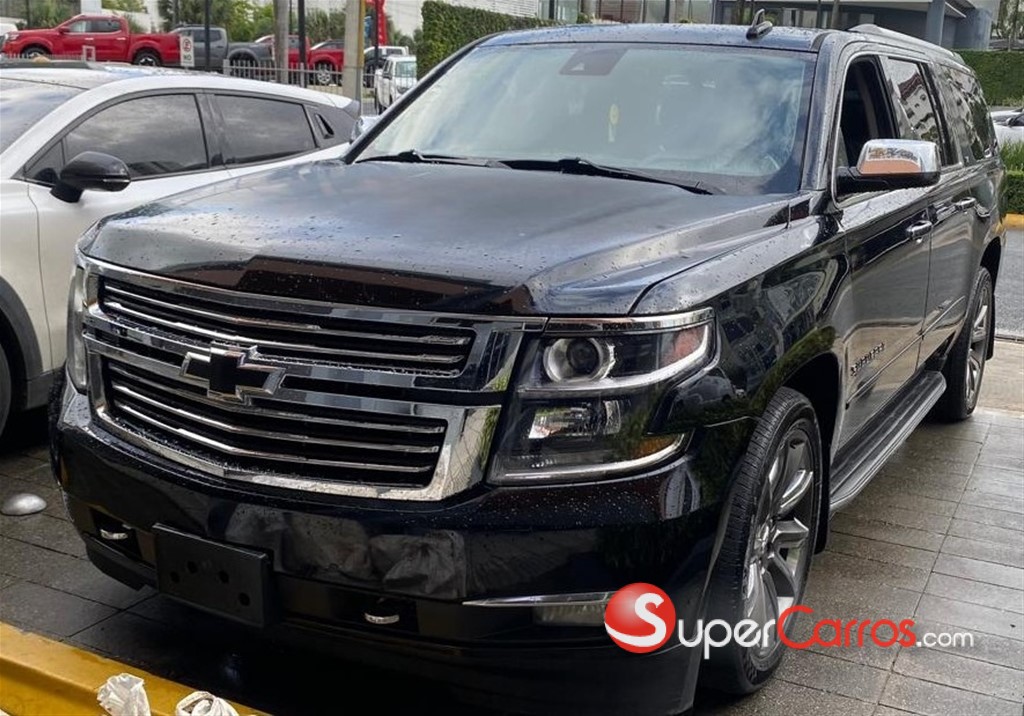 2016 Chevrolet Suburban LTZ — foto 2 / 9