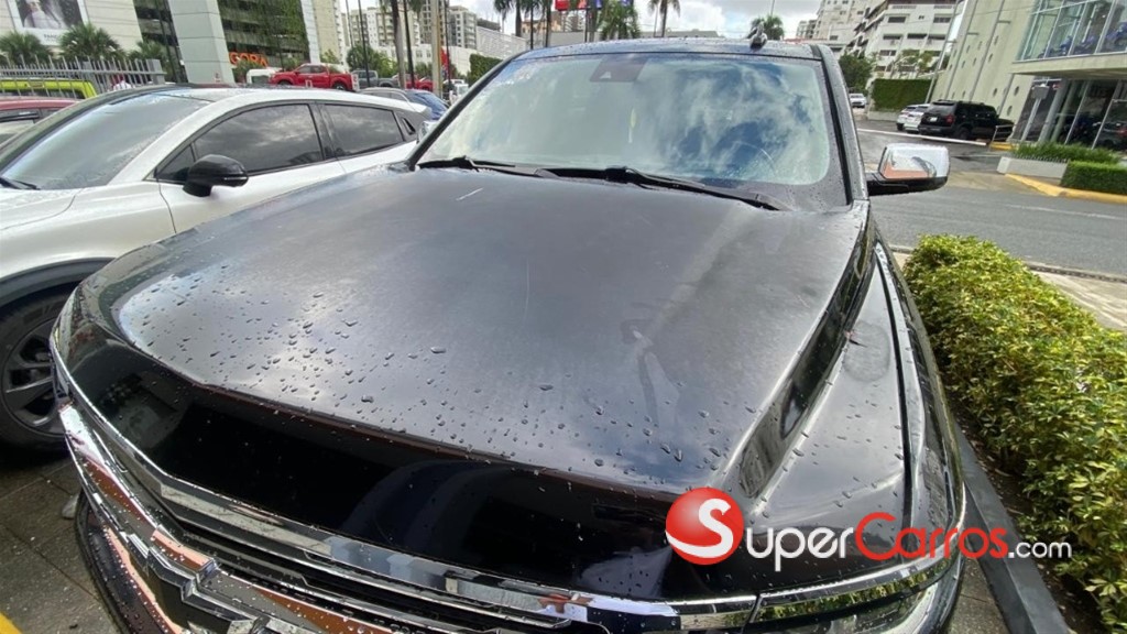 2016 Chevrolet Suburban LTZ — foto 9 / 9