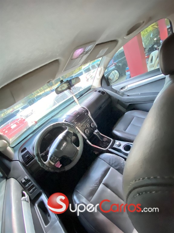 2013 Isuzu DMAX — foto 3 / 8
