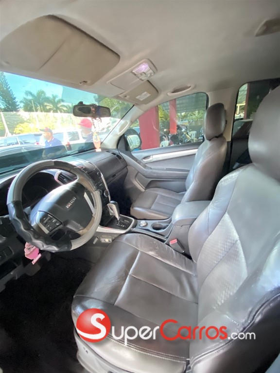 2013 Isuzu DMAX — foto 4 / 8