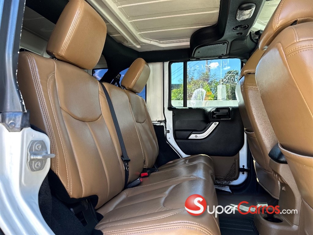 2016 Jeep Wrangler Unlimited Rubicon — foto 8 / 12