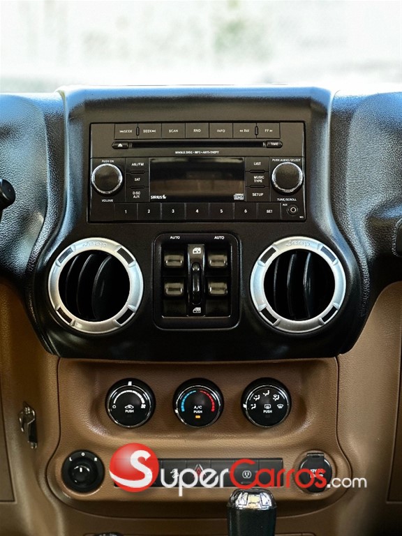 2016 Jeep Wrangler Unlimited Rubicon — foto 12 / 12