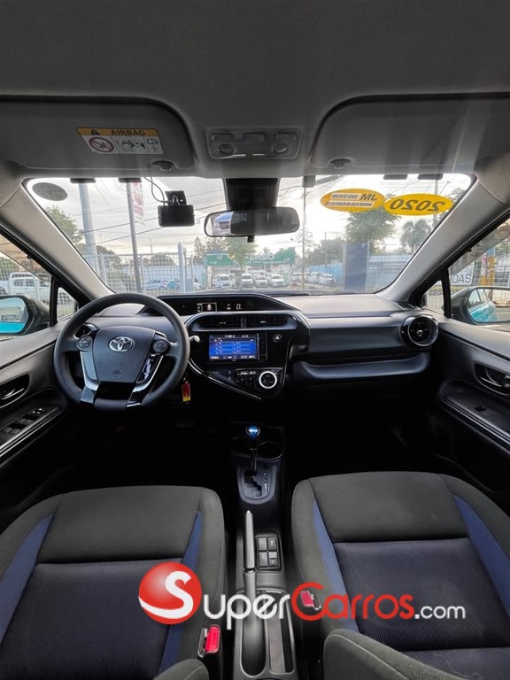 2020 Toyota Aqua Hibrido — foto 7 / 10