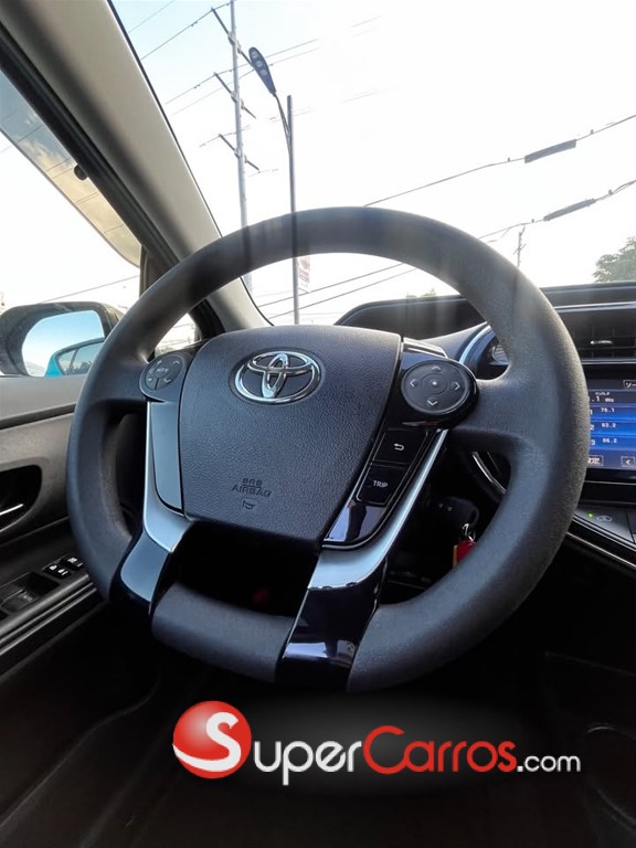 2020 Toyota Aqua Hibrido — foto 8 / 10