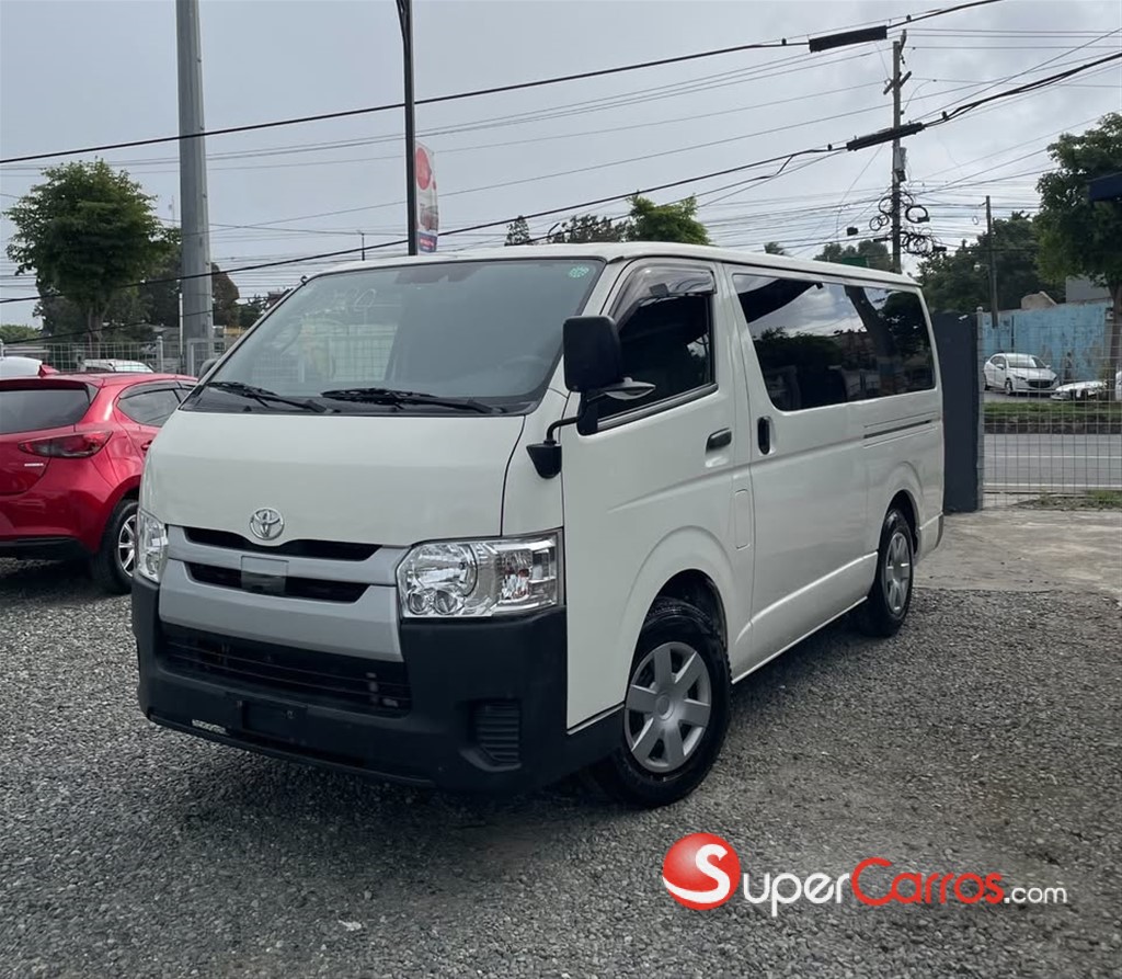 2020 Toyota Hiace — foto 2 / 9