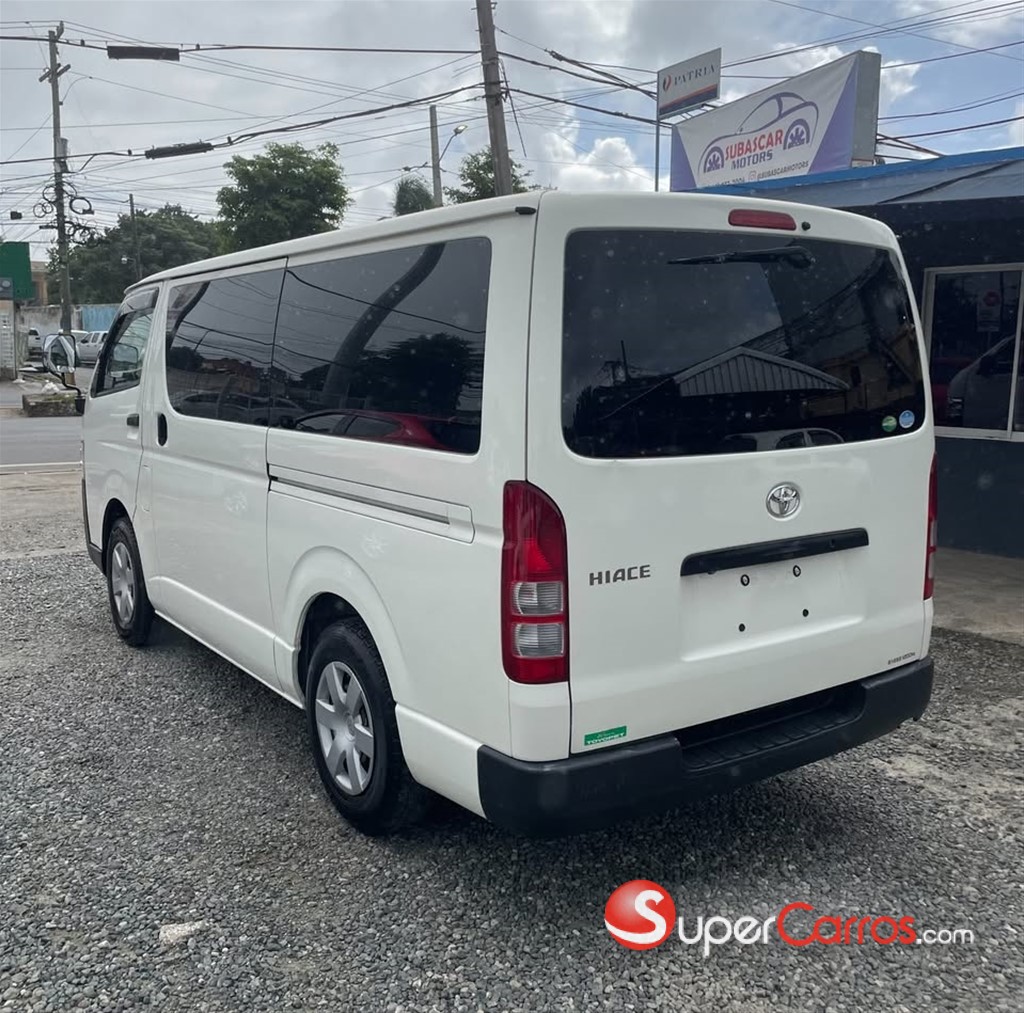 2020 Toyota Hiace — foto 3 / 9