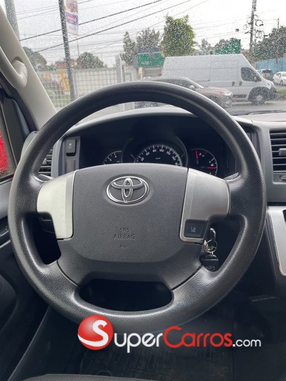 2020 Toyota Hiace — foto 6 / 9