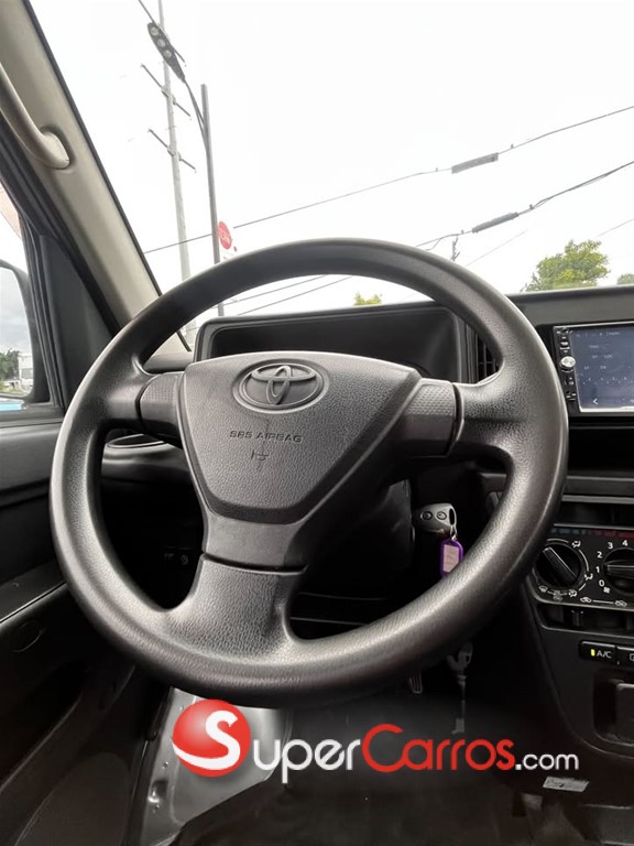 2019 Toyota Pixis — foto 9 / 10