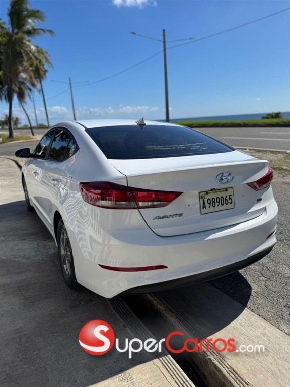 2017 Hyundai Avante — foto 5 / 12