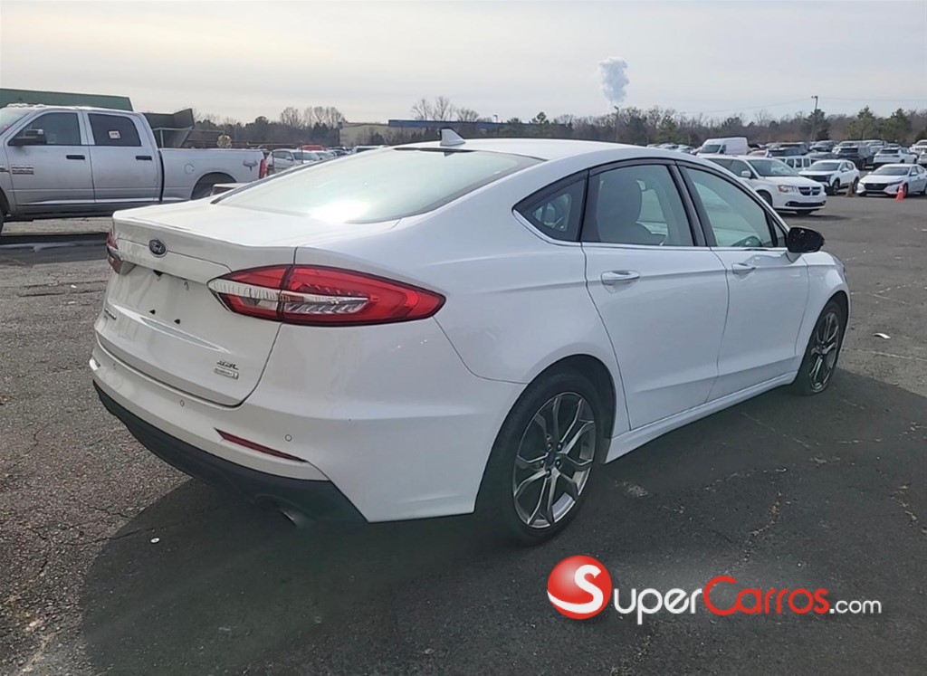 2020 Ford Fusion Titanium — foto 3 / 12