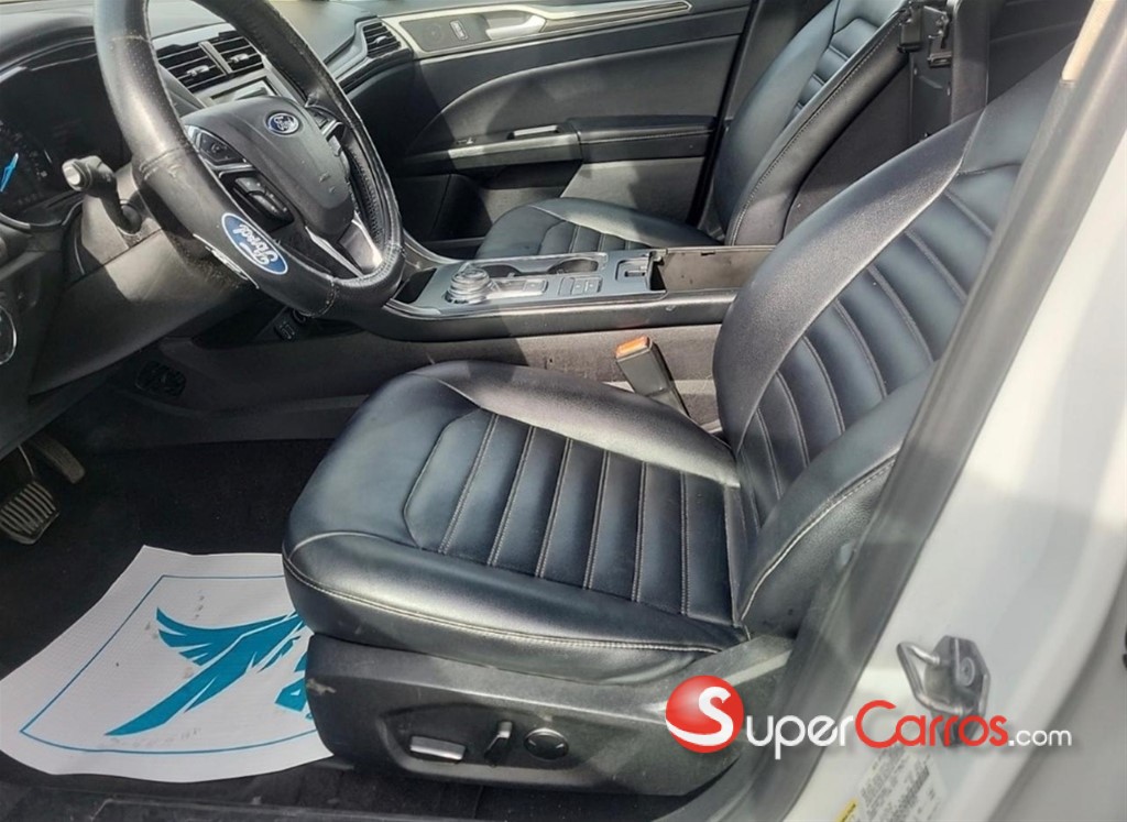 2020 Ford Fusion Titanium — foto 4 / 12