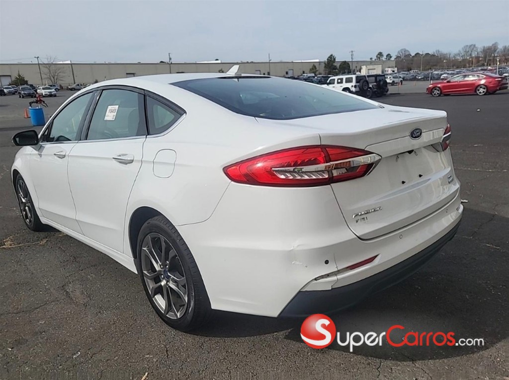 2020 Ford Fusion Titanium — foto 5 / 12