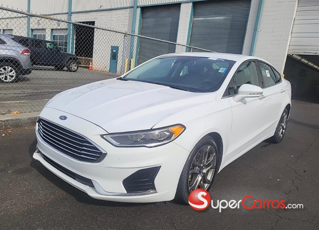 2020 Ford Fusion Titanium — foto 6 / 12