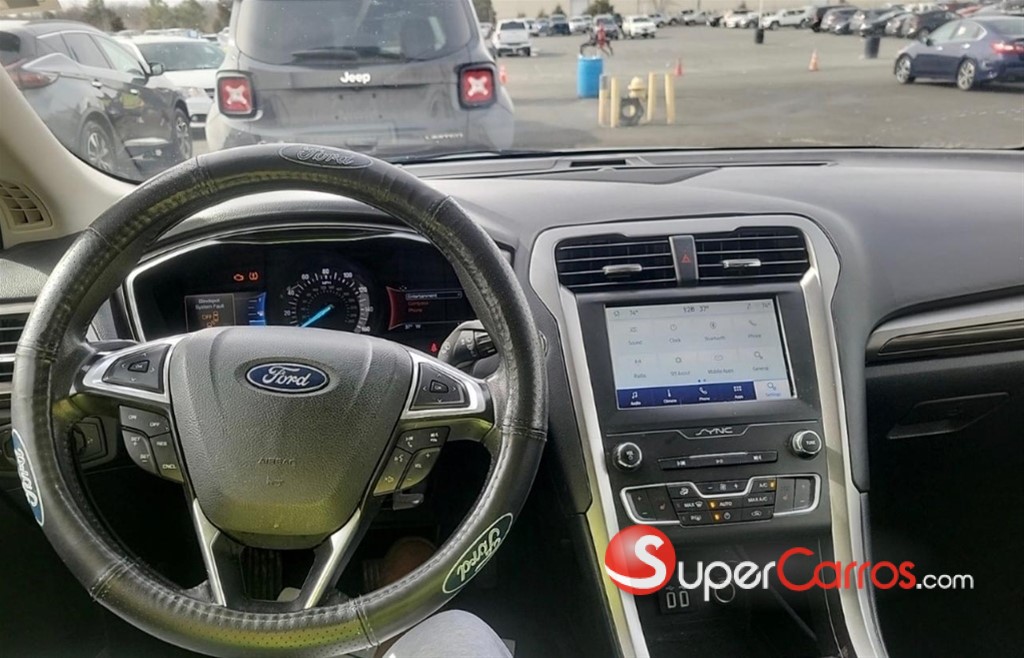 2020 Ford Fusion Titanium — foto 7 / 12