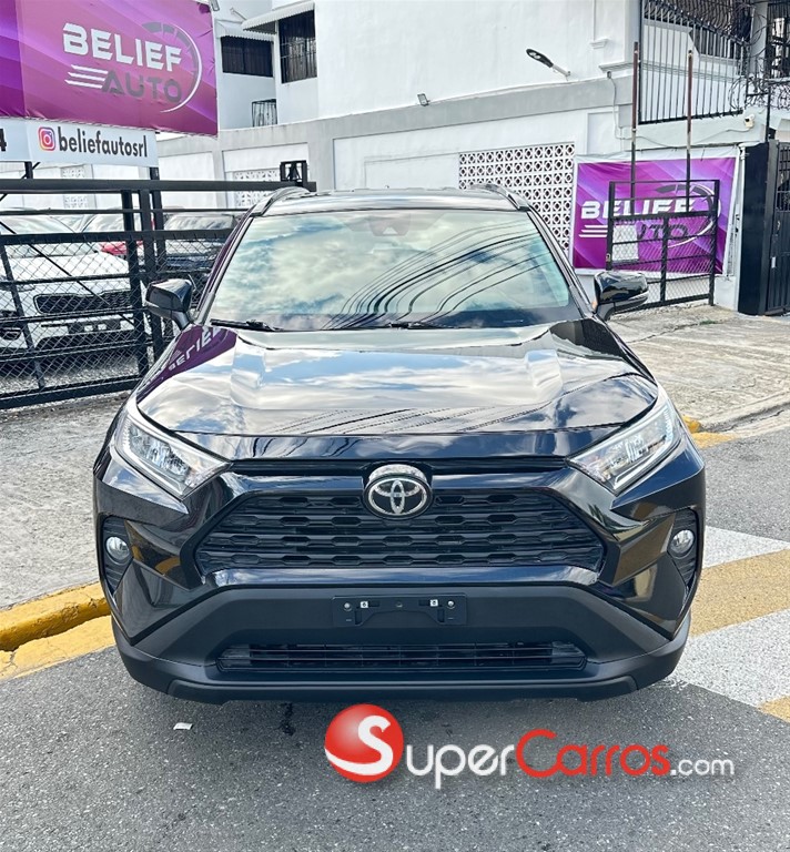 2021 Toyota RAV4 XLE — foto 3 / 11