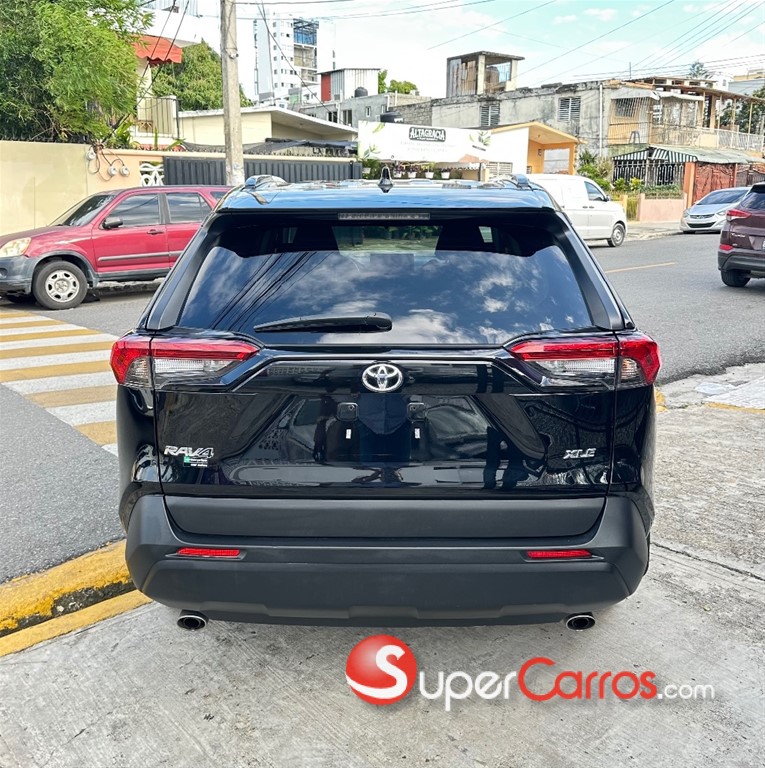 2021 Toyota RAV4 XLE — foto 5 / 11