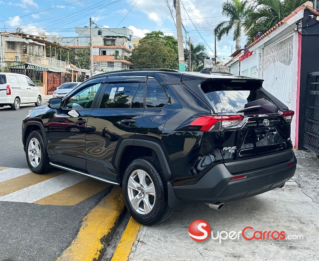 2021 Toyota RAV4 XLE — foto 6 / 11