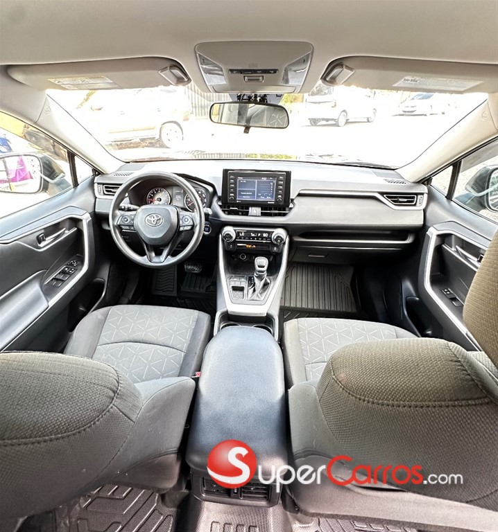 2021 Toyota RAV4 XLE — foto 9 / 11