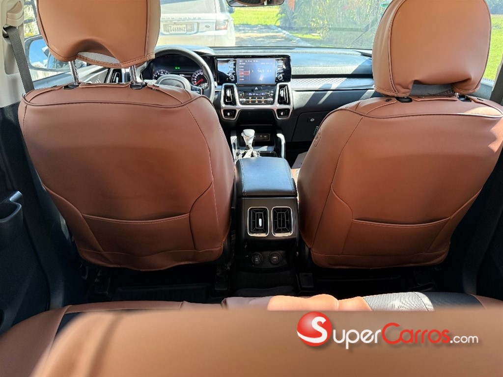2022 Kia Sorento Luxury — foto 8 / 12