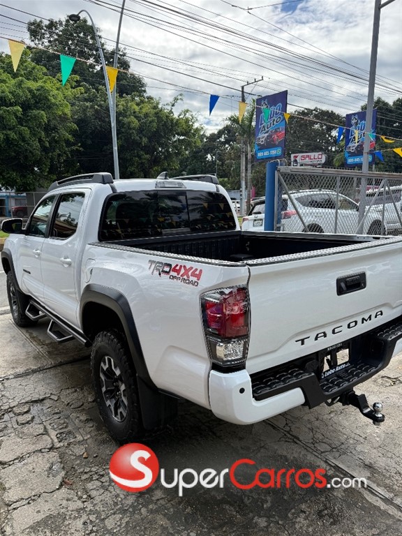 2021 Toyota Tacoma TRD OFF ROAD — foto 3 / 11