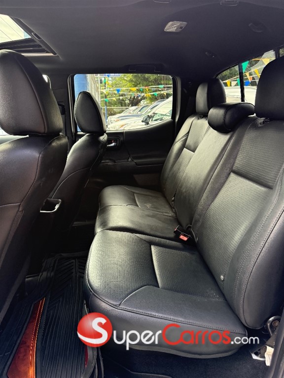 2021 Toyota Tacoma TRD OFF ROAD — foto 8 / 11