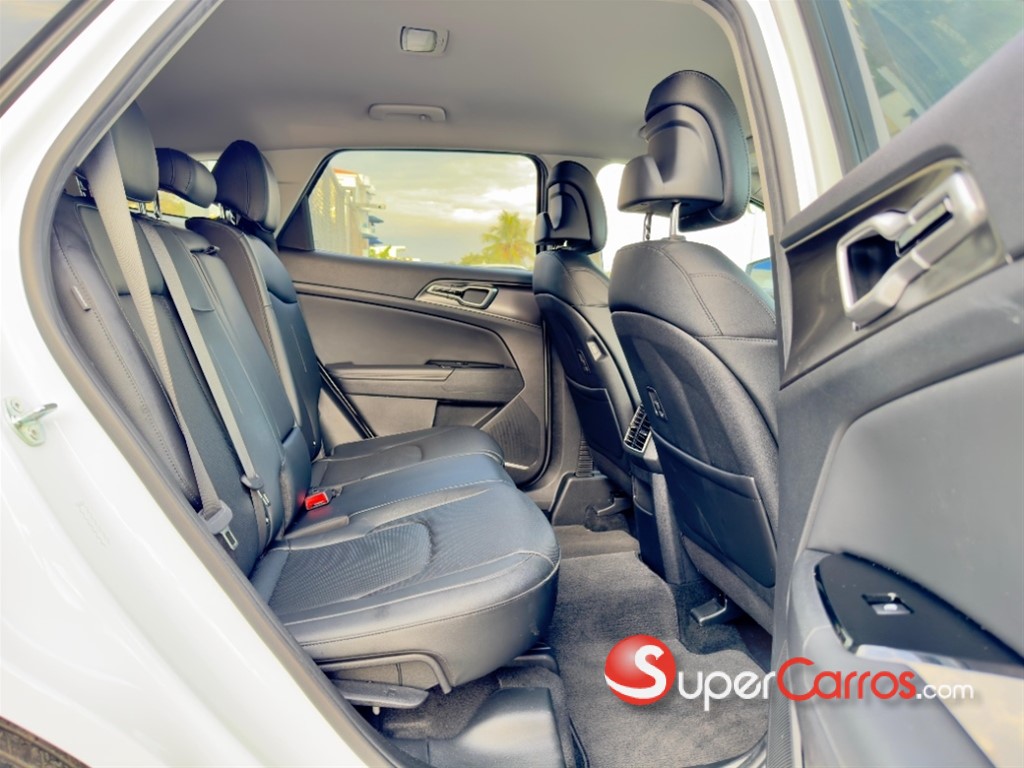 2024 Kia Sportage EX — foto 9 / 10