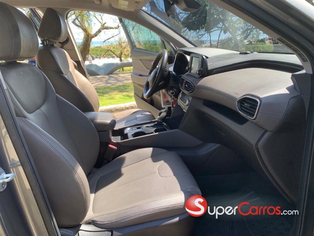 2019 Hyundai Santa Fe SE — foto 7 / 12