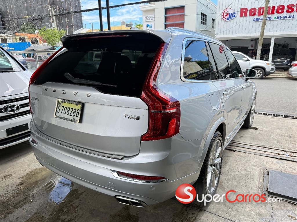 2017 Volvo XC90 Momentum T6 — foto 5 / 9