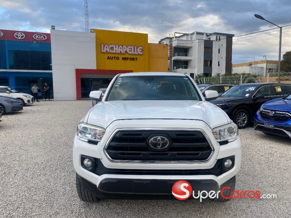 2019 Toyota Tacoma SR5 — foto 2 / 10