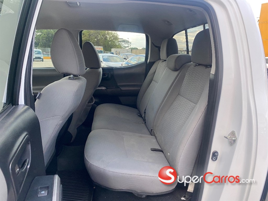 2019 Toyota Tacoma SR5 — foto 8 / 10