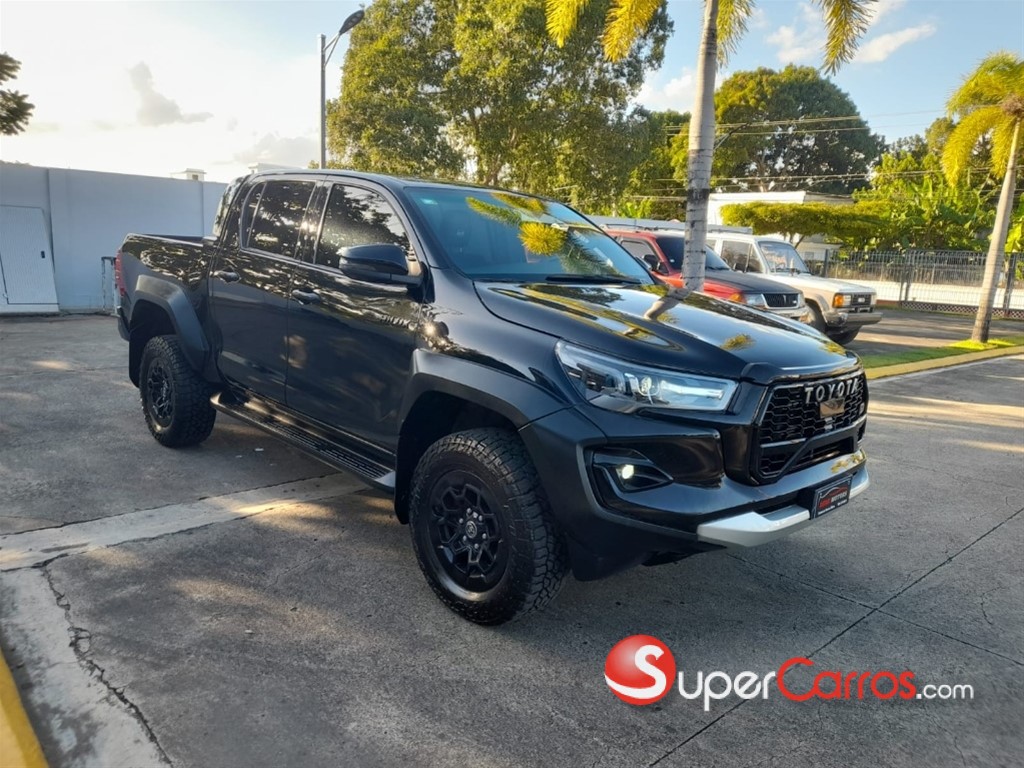 2024 Toyota Hilux GR Sport — foto 3 / 12