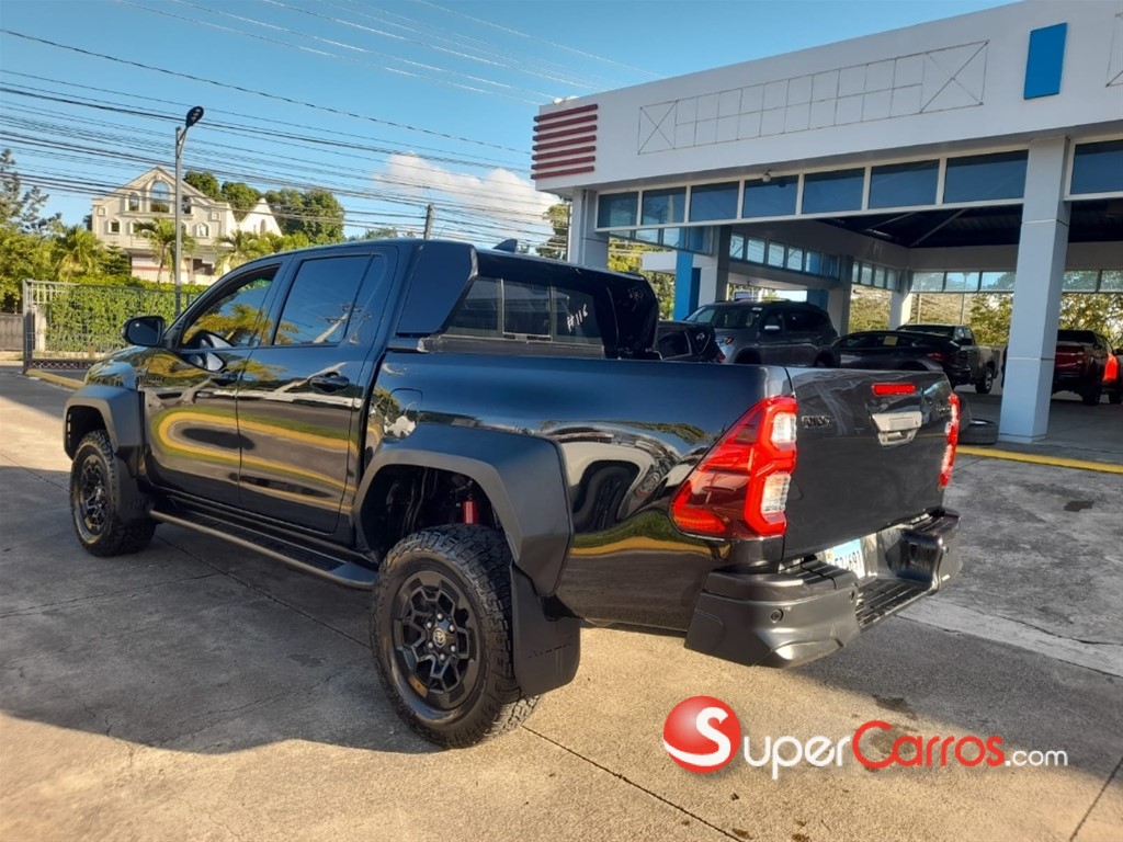 2024 Toyota Hilux GR Sport — foto 9 / 12