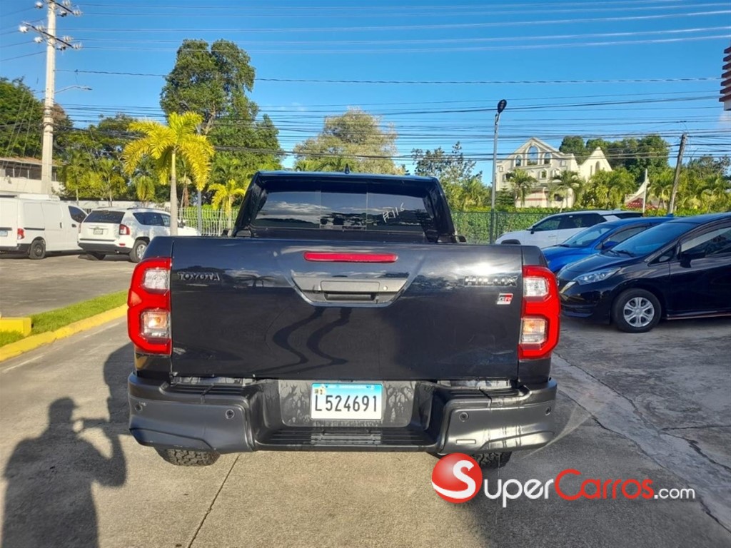 2024 Toyota Hilux GR Sport — foto 10 / 12