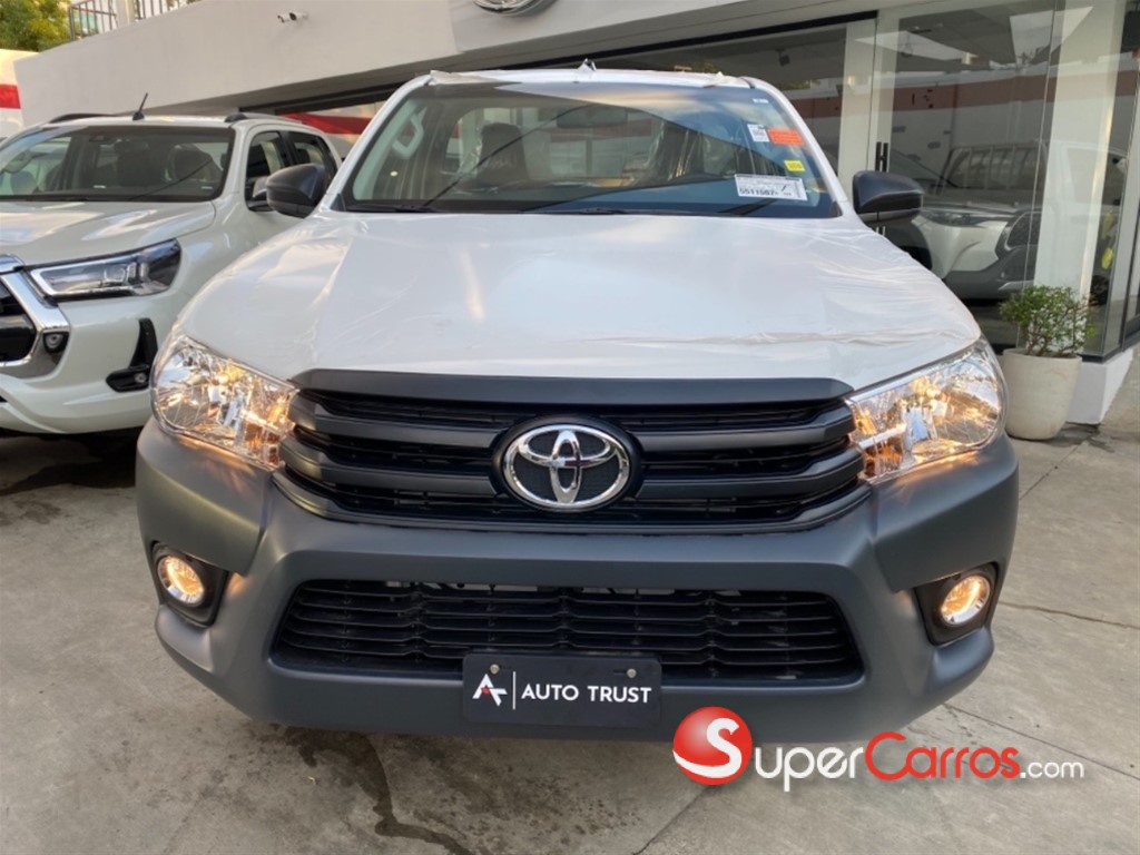 2027 Toyota Hilux — foto 2 / 8