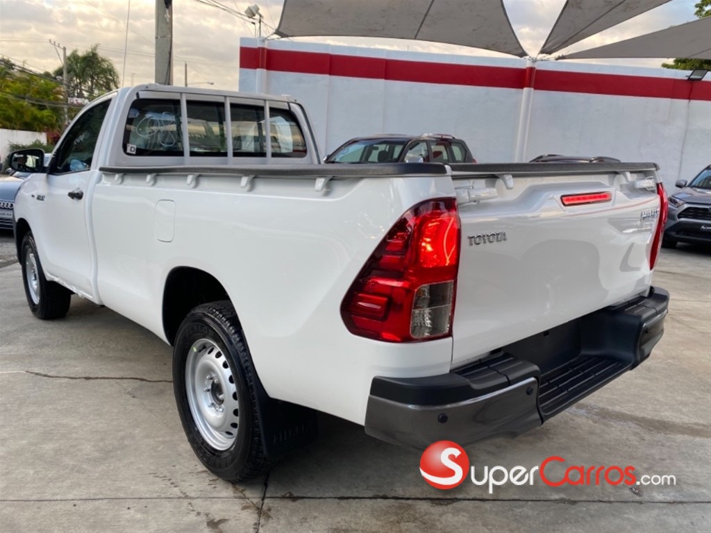 2027 Toyota Hilux — foto 4 / 8