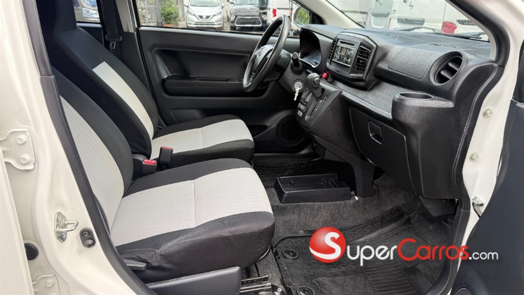 2021 Daihatsu Mira — foto 12 / 12