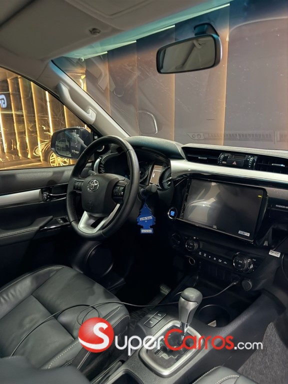 2025 Toyota Hilux WIDE TREAD — foto 4 / 11