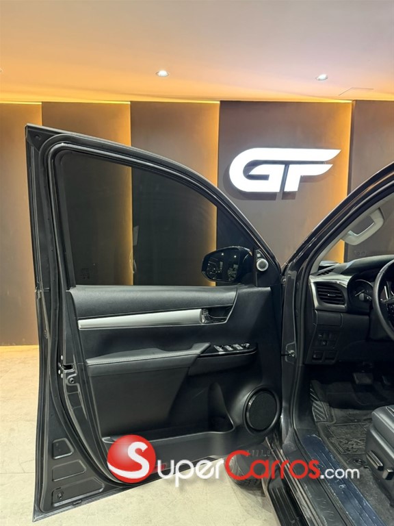 2025 Toyota Hilux WIDE TREAD — foto 6 / 11