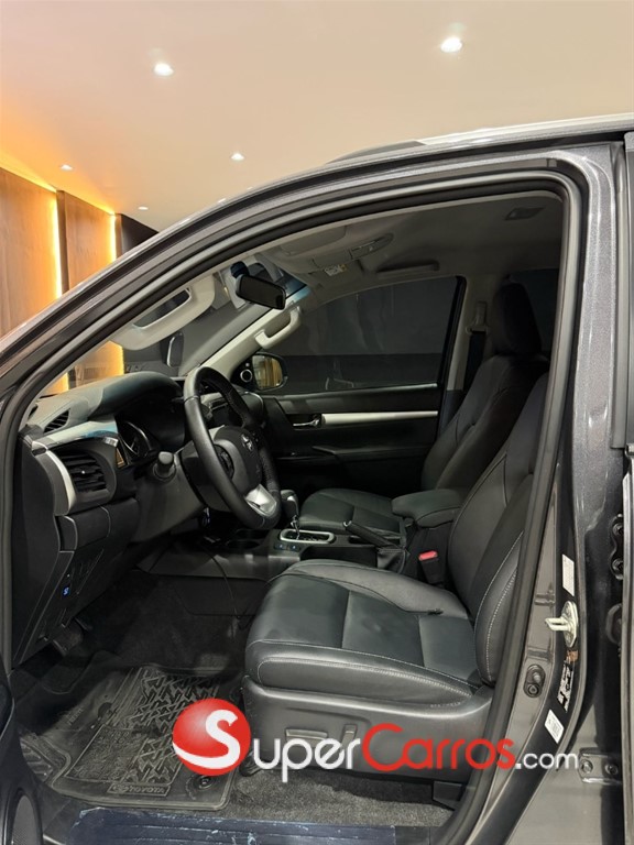 2025 Toyota Hilux WIDE TREAD — foto 8 / 11
